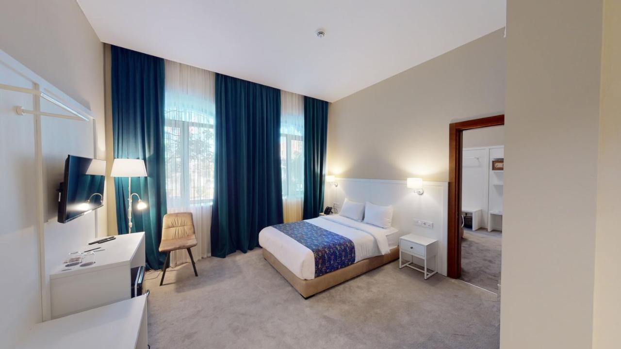 Epigraph Design Kosher Hotel Tiflis Exterior foto